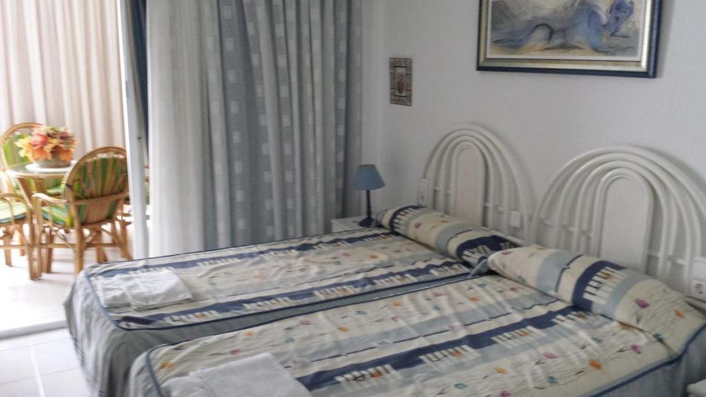 Apartamentos Cervantes Benidorm Exteriör bild