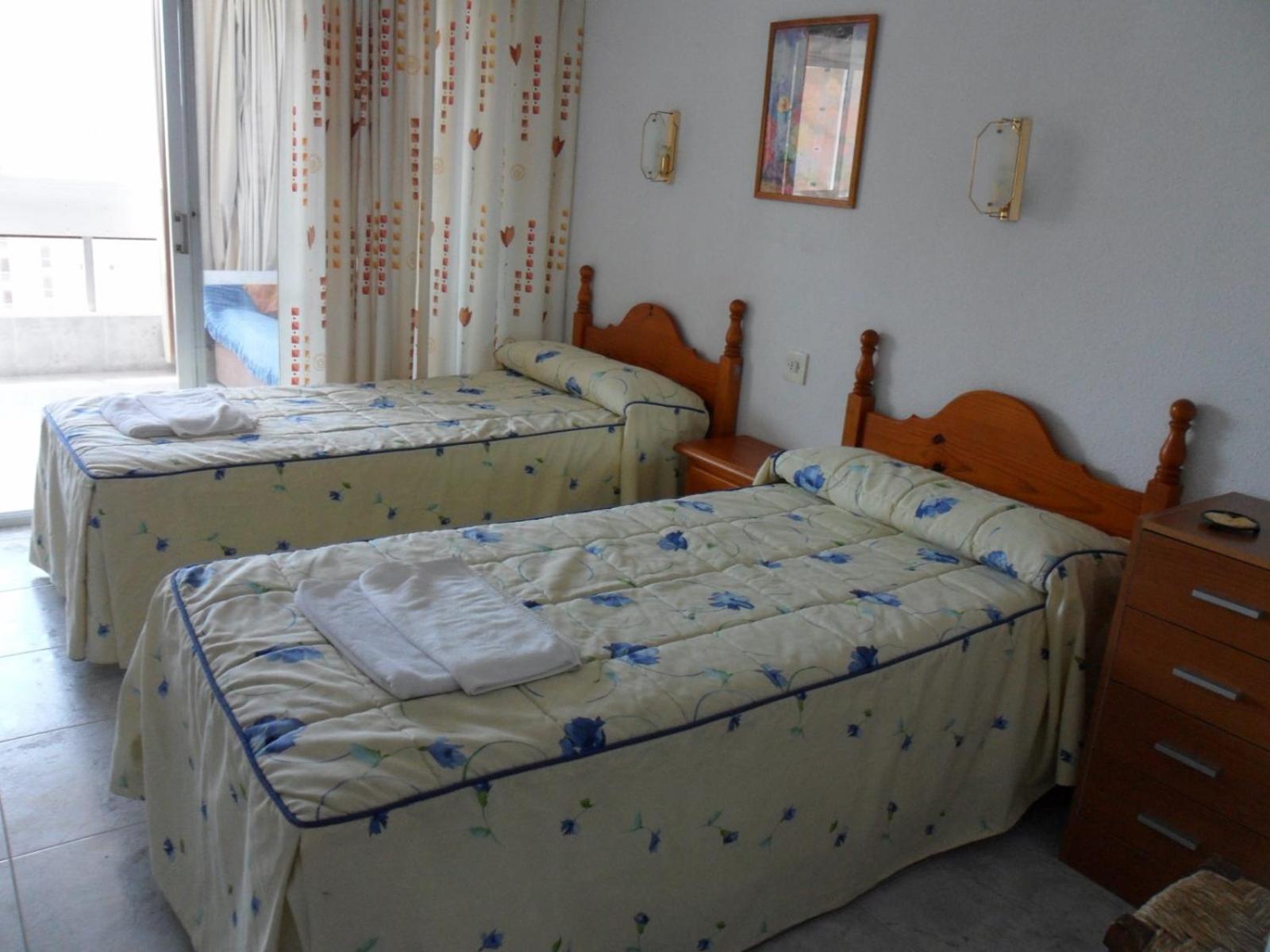 Apartamentos Cervantes Benidorm Exteriör bild