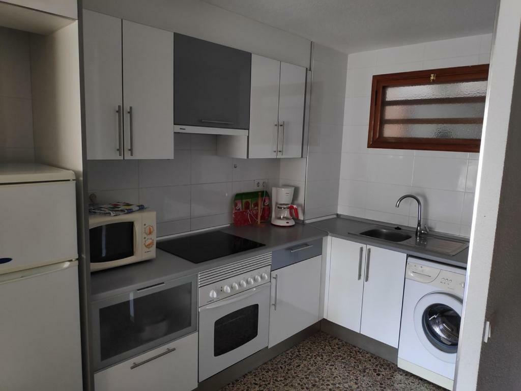 Apartamentos Cervantes Benidorm Exteriör bild