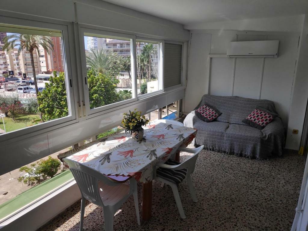 Apartamentos Cervantes Benidorm Exteriör bild